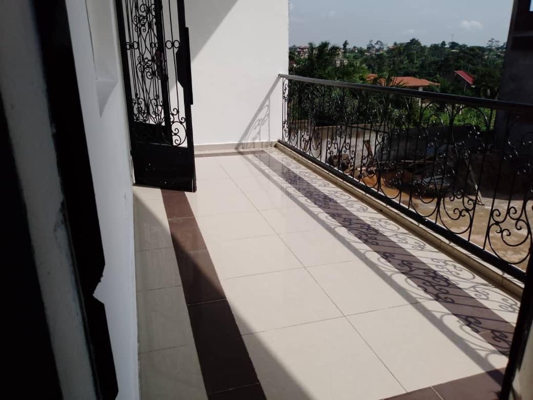 Residence Rosalie Yaoundé Exterior foto