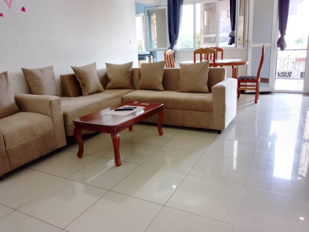 Residence Rosalie Yaoundé Quarto foto