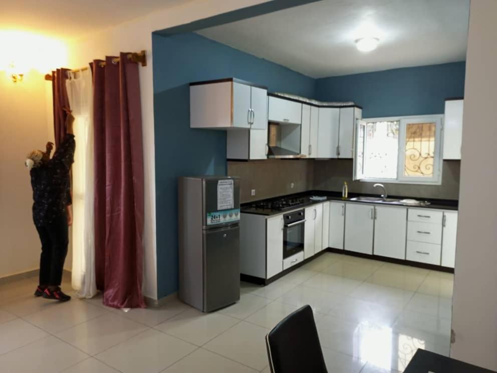 Residence Rosalie Yaoundé Quarto foto